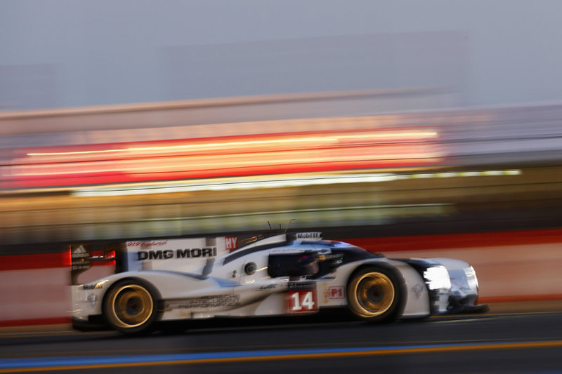 Illustration for article titled These Incredible Photos Show How Le Mans Evolved Over 84 Years